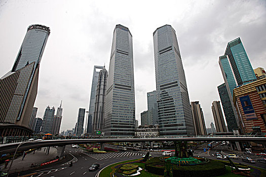 dac biet khung3 ngay